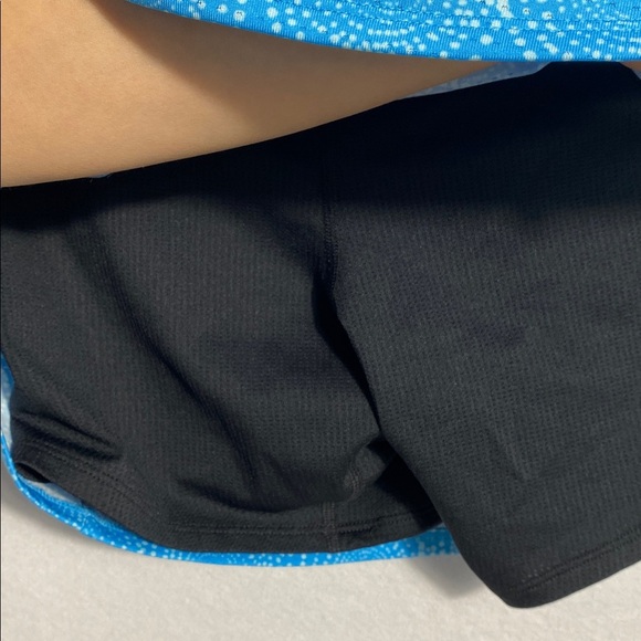 L.L. Bean Blue Patterned Athletic Mini Skort with built in shorts size medium - Picture 2 of 9